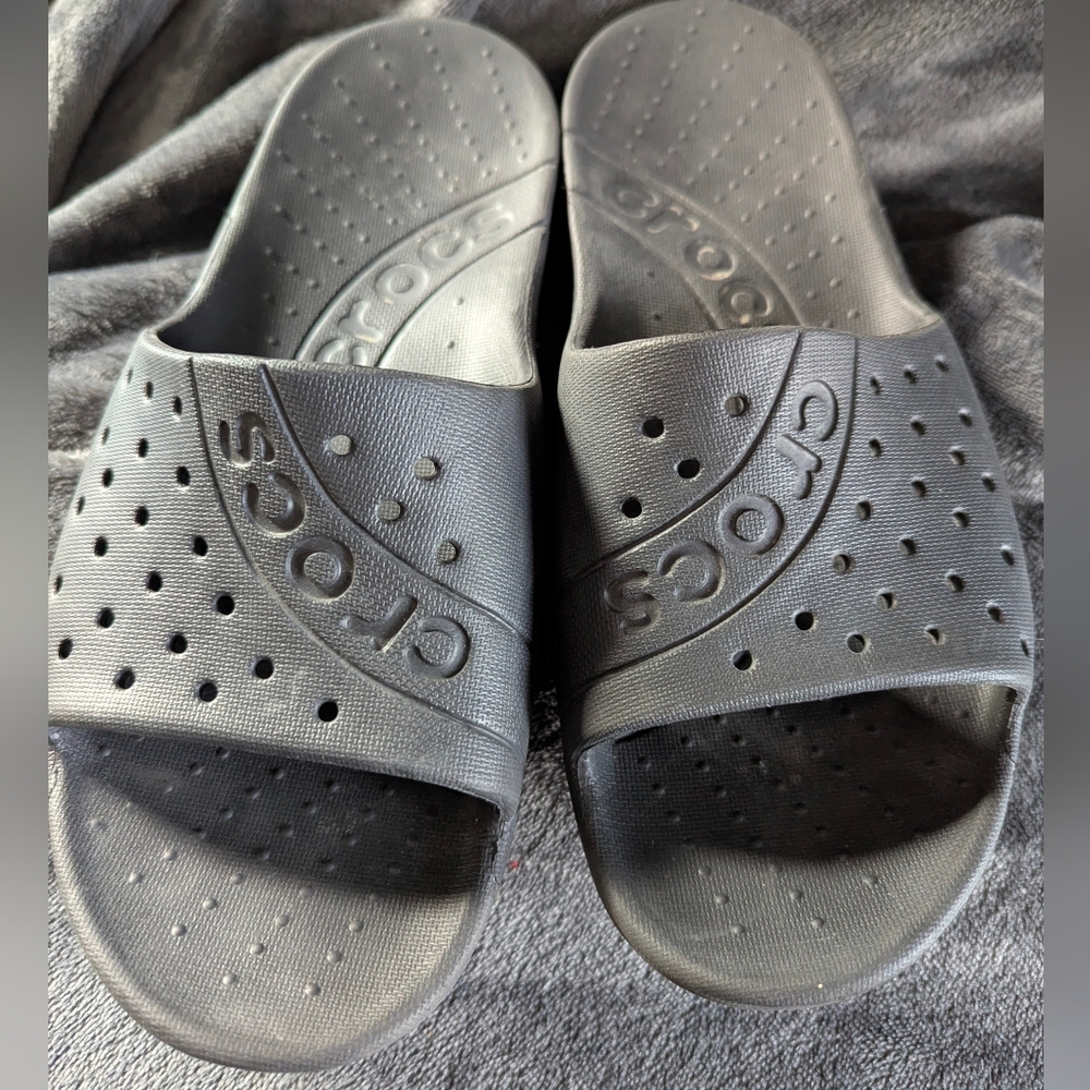 Crocs Classic Slide Sandals in Black